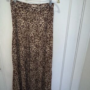 🏷️3/$20- Forever 21 Brown Animal Print Maxi Skirt